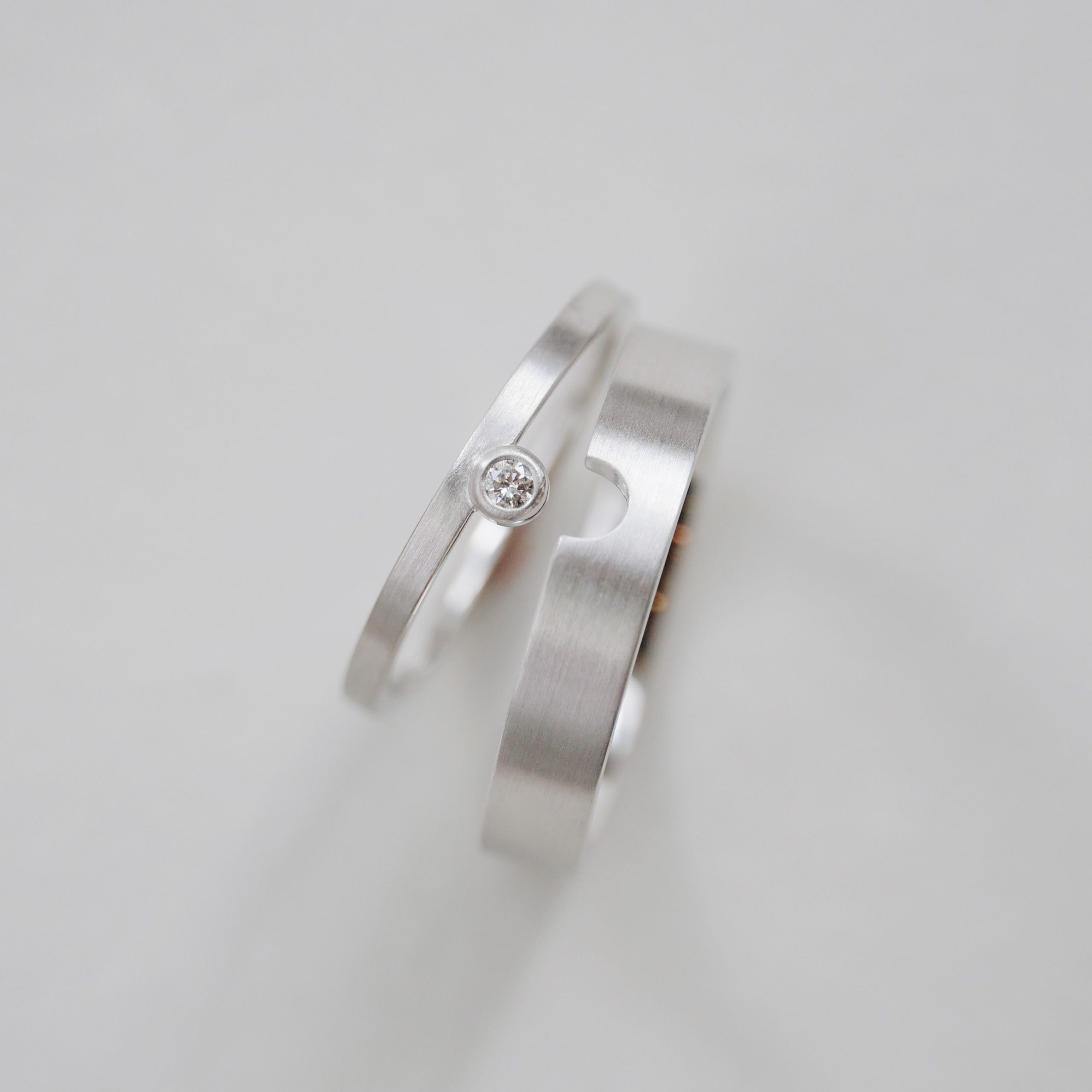 design de Alianças modernas de casamento
