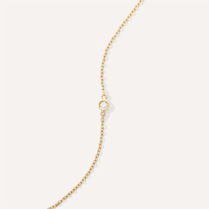 pulseira minimalista feita à mão em ouro 18k com pequeno diamante ponto de luz delicado